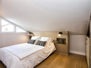 Een strijkplank/strijkijzer, gratis wifi, beddengoed