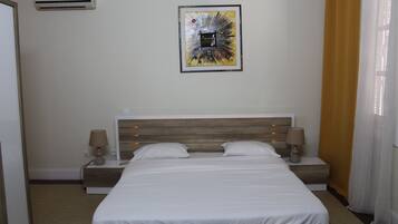 2 makuuhuonetta, silitysrauta/-lauta, Wi-Fi, vuodevaatteet