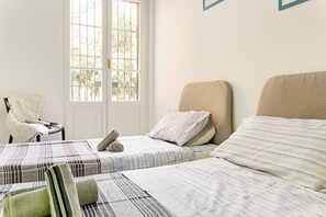 4 chambres, fer et planche à repasser, Wi-Fi, draps fournis