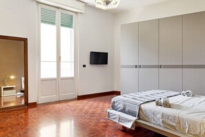 4 slaapkamers, een strijkplank/strijkijzer, wifi, beddengoed