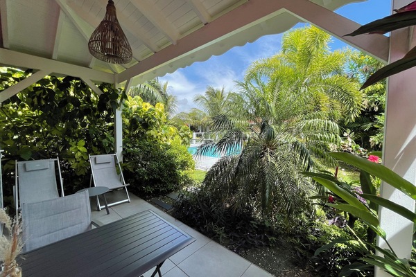 Comfort Room | Exterior