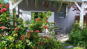 Comfort Room | Terrace/patio