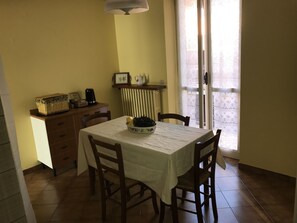 تناول الطعام