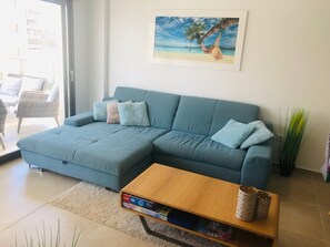 Een smart-tv en videogames