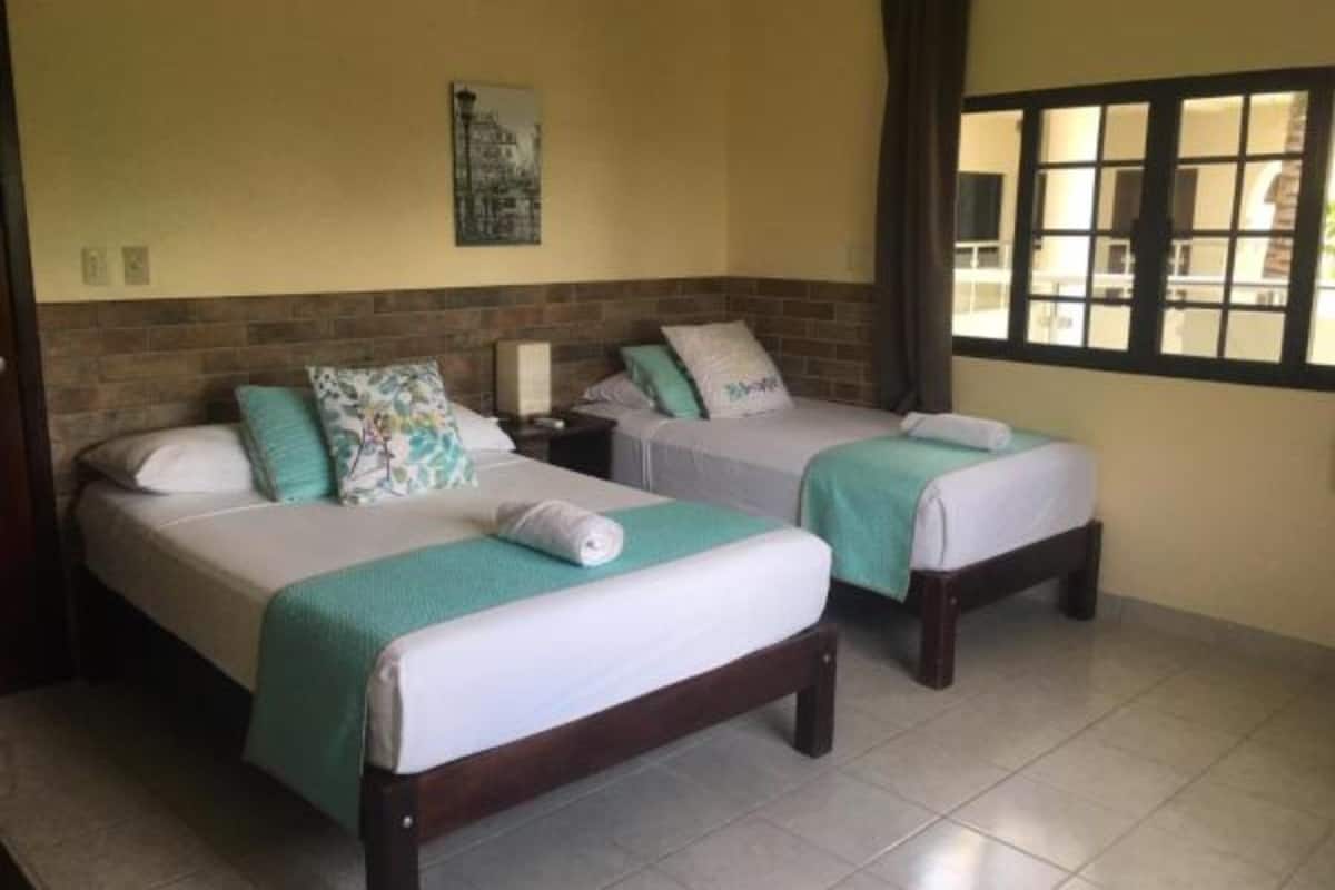 habitación familiar (3 personas) | 1 bedroom, minibar, in-room safe, free wifi