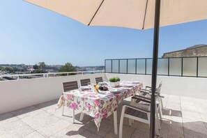 Outdoor dining - Anna´s Flats by HostWise (Vila Nova de Gaia)