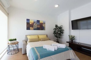 2 bedrooms, iron/ironing board, travel cot, WiFi