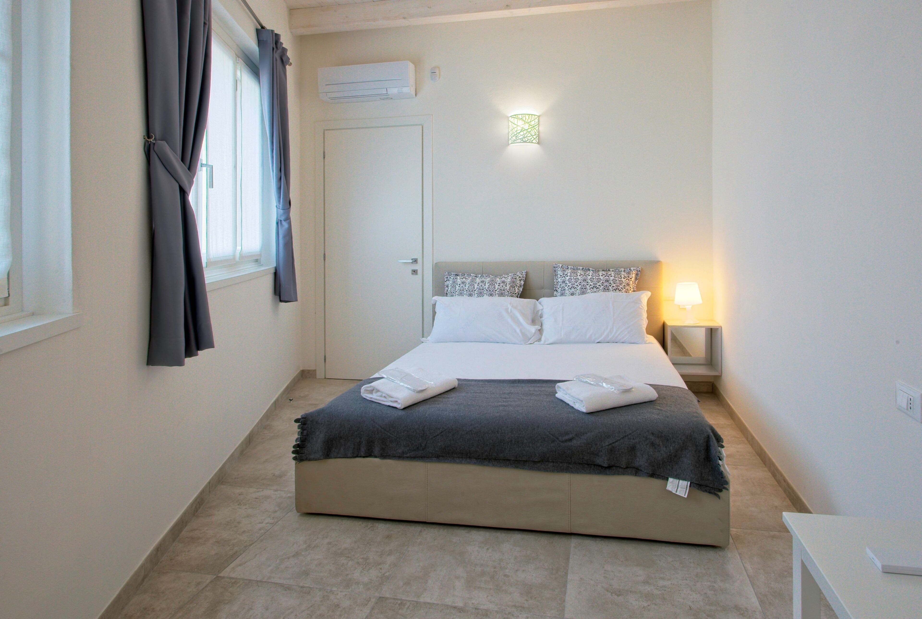 3 Schlafzimmer, Schreibtisch, Reisekinderbett, WLAN