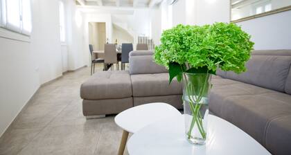 MARCONI HOLIDAY HOUSE 22