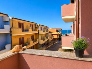 Property grounds - New Construction,  beautiful 2 bed apartment facing the sea, Wi-fi ,Aircon (La Ciaccia)