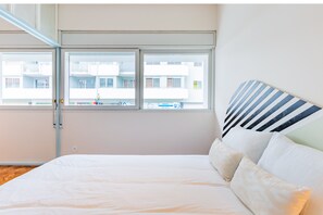 4 Schlafzimmer, Bügeleisen/Bügelbrett, Internetzugang, Bettwäsche