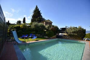 Outdoor pool - Vasari Apartment (Lastra a Signa)
