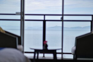 Habitación con 2 camas individuales, vista al océano | Vista desde la habitación