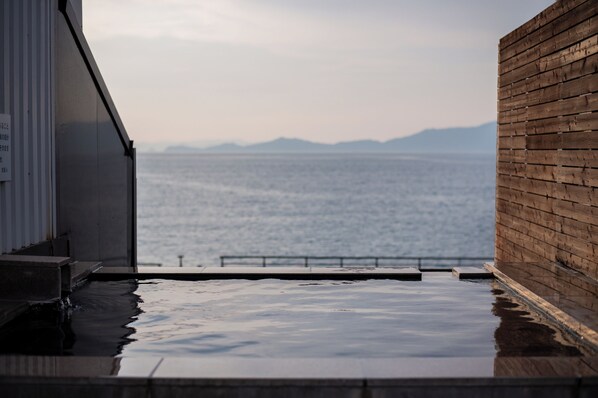 Hot springs - Yunoko Umi to Yuyake (Minamata)