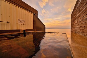 Hot springs - Yunoko Umi to Yuyake (Minamata)