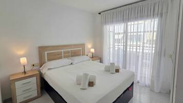 2 dormitorios, tabla de planchar con plancha, wifi gratis y ropa de cama