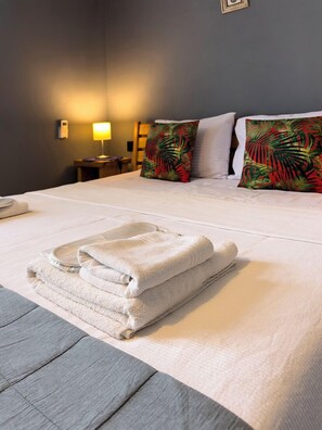 Deluxe Room, City View | Premium bedding, soundproofing, free WiFi, bed sheets - La Kalinda Bozcaada (Bozcaada)