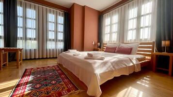 Comfort-Zimmer, Gartenblick | Hochwertige Bettwaren, schallisolierte Zimmer, kostenloses WLAN