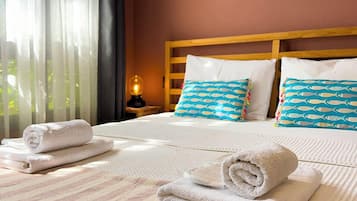 Standard Double Room, 1 Queen Bed, Garden View | Premium bedding, soundproofing, free WiFi, bed sheets