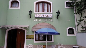 Entrada de la propiedad