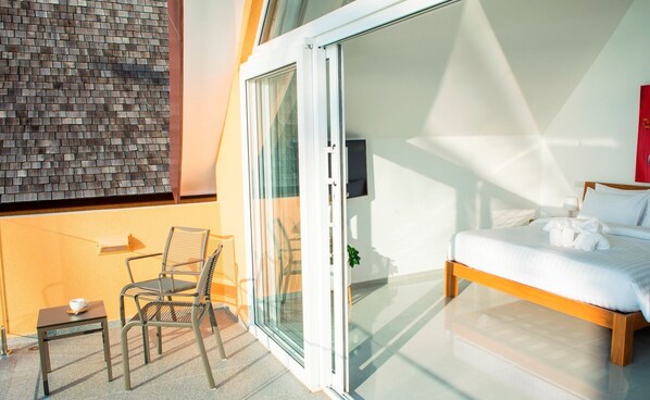 1 bedroom, in-room safe, WiFi, bed sheets