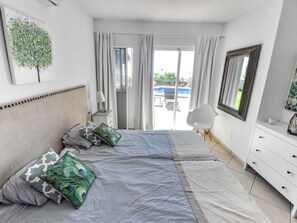 5 bedrooms, iron/ironing board, WiFi, bed sheets - Luxury villa stunning views, private heatable pool (Salobreña)