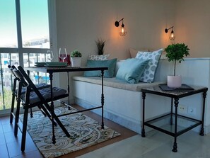 TV - New & Beautiful Loft in Puerto Banus (Marbella)