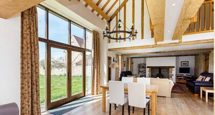 Vintage Barn Conversion near Faringdon
