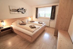 2 bedrooms, in-room safe, iron/ironing board, travel cot - Apartment Dobratsch - Apartments Umfahrer Nassfeld (Tröpolach)