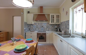 Fridge, stovetop, dishwasher, coffee/tea maker - 3 bedroom beautiful home in Krnica (Krnica)