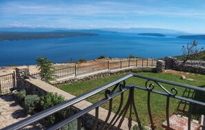 Property grounds - Cozy home in Cres with house a panoramic view (Cres)