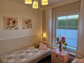 2 bedrooms