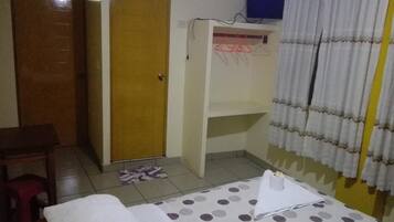 Bàn, truy cập Internet không dây miễn phí