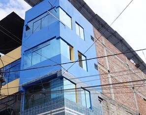 Mặt tiền nơi lưu trú