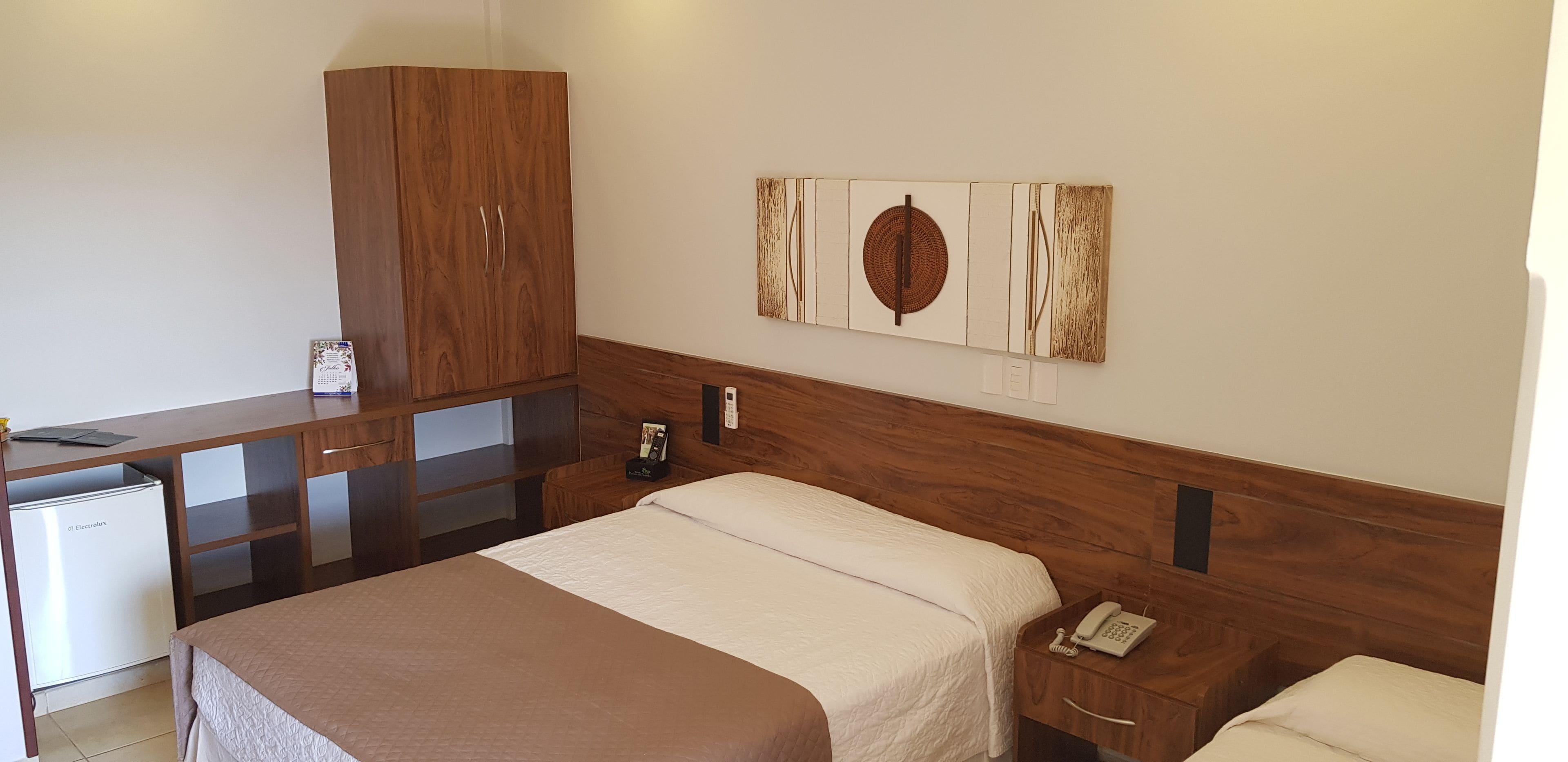 Deluxe Double or Twin Room | Hypo-allergenic bedding, pillow-top beds, minibar, in-room safe