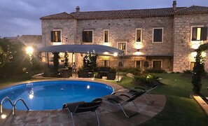 Pool - Holiday home with water view (Gesturi)