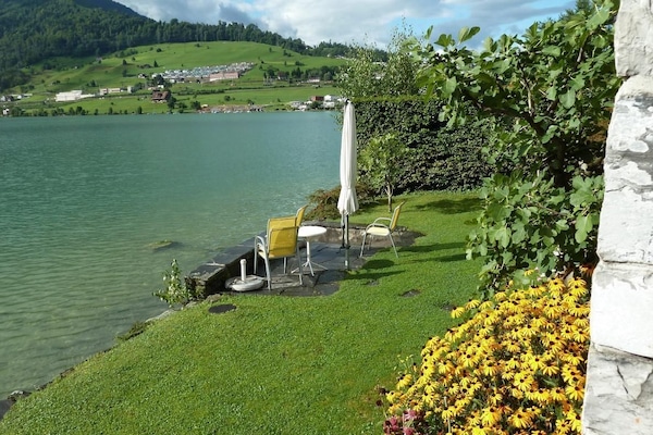 Garten und Seeufer