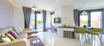 Luxury Holiday house STELLA with private pool