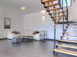 Flachbildfernseher, DVD-Player