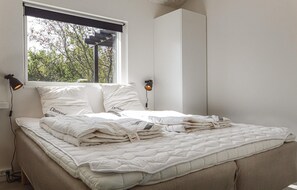 4 室のベッドルーム、旅行用ベビーベッド、WiFi (無料)