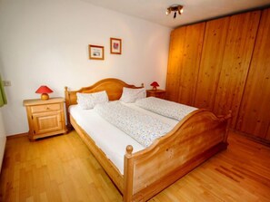2 bedrooms, Internet
