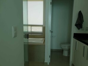 Bathroom - Torre eMe 722 (Mazatlán)