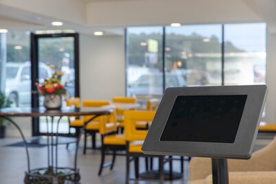 Baymont Inn   By Wyndham