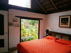 2 habitaciones, decoración personalizada y muebles diferentes 