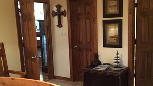 Room, 1 Queen Bed (Lone Star Room) | In-room safe, blackout drapes, iron/ironing board, WiFi (free) - Glory Hills Ranch (Pipe Creek)