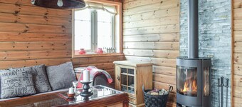 4 bedroom amazing home in Vik I Sogn