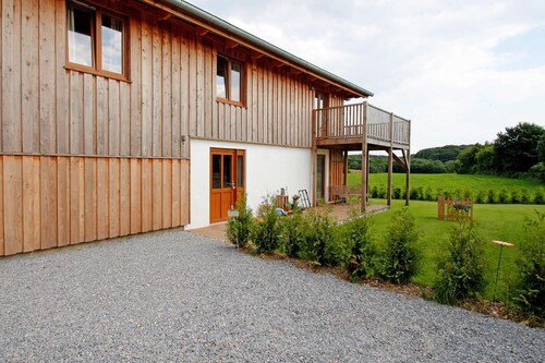 Frisch renovierte Ferienwohnung "Dornröschen" im modernen Landhausstil und märchenhafter Alleinlage, ideal geeignet für Paare, die Ihre Auszeit vom Alltag fernab des städtischen Trubels suchen