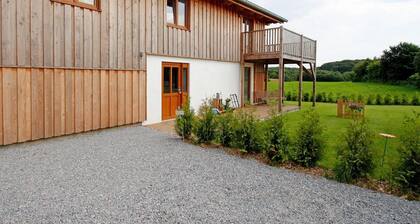 Frisch renovierte Ferienwohnung "Dornröschen" im modernen Landhausstil und märchenhafter Alleinlage, ideal geeignet für Paare, die Ihre Auszeit vom Alltag fernab des städtischen Trubels suchen