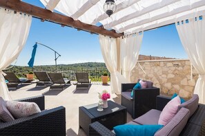 Terrace/patio - ctro166 - Charming stone villa on a private property of 1000 m2 with a private pool of 27 m2, 4 + 2 persons in Rogoznica - Trogir (Rogoznica)