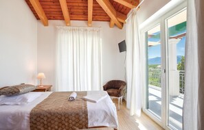 4 chambres, lit parapluie, Wi-Fi gratuit, draps fournis